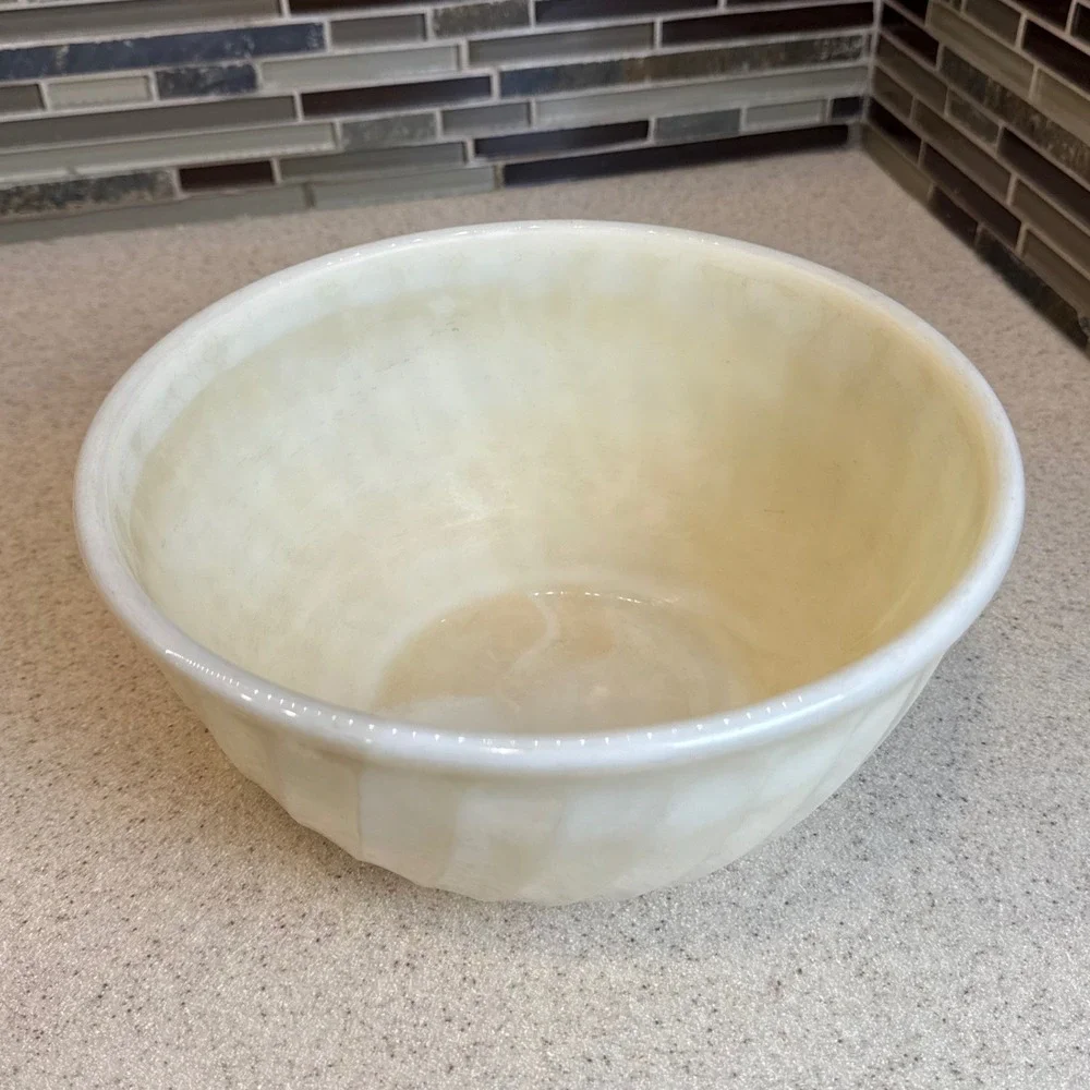 Vintage 1950s Fire-King Oven Ware Milk Glass Swirl Mixing Bowl Ivory 9